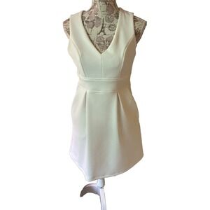 Emerald Sundae WomenS/Jr's Medium‎ Ivory Sleeveless Dress w Pockets Lined